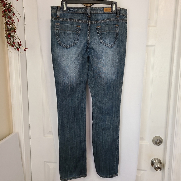(909) Mudd Woman's Jeans, Size: 9 Color: Blue - Picture 7 of 14